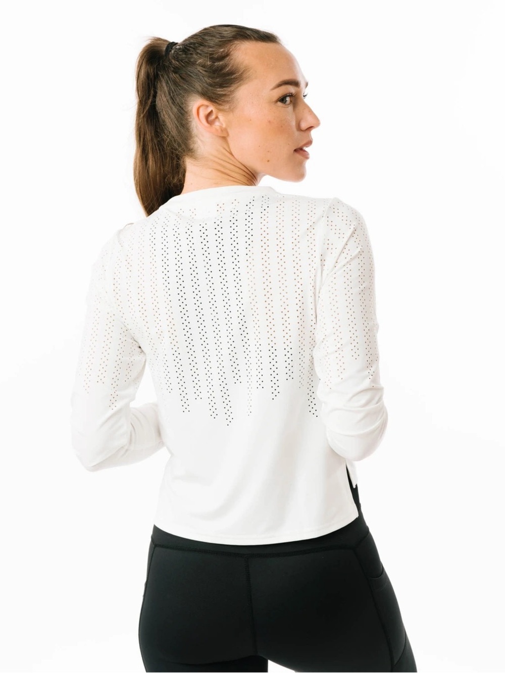 White Chillcicle Crop Long T | size Medium